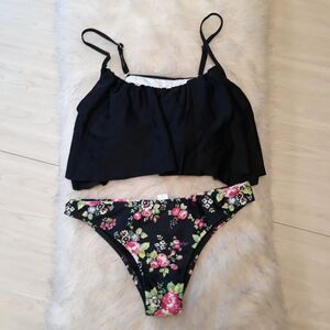 NWOT 2 piece bathing suit sz Medium